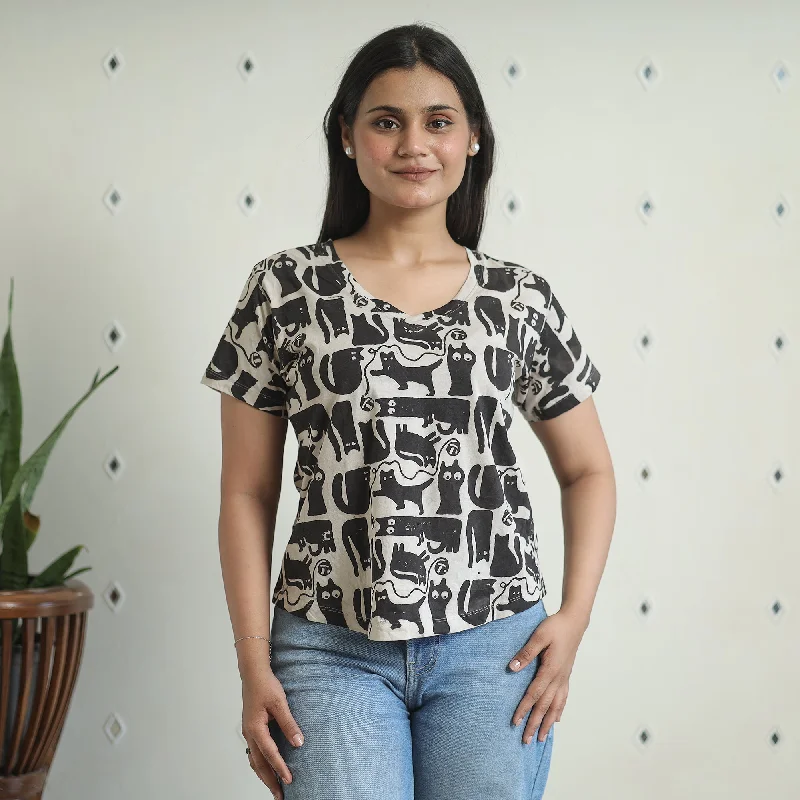 2024-072-1-31-bindaas-block-art-printed-cotton-women-v-neck-t-shirt-07