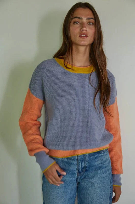 Brynn Contrast Sweater in Dusty Blue Coral