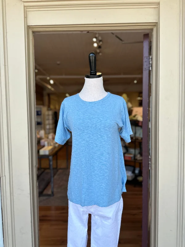 Crew Neck Short Sleeve Top in Winter Blue