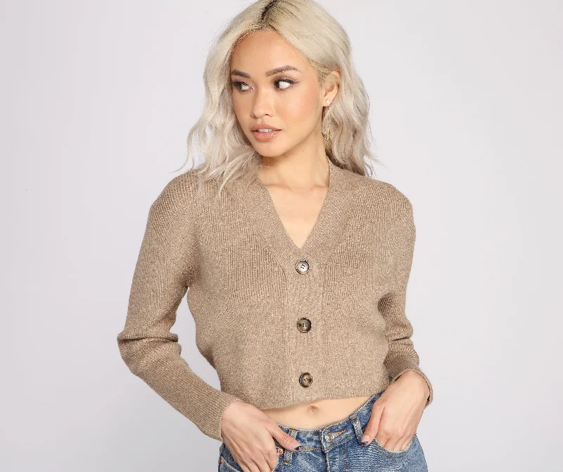 casually-chic-cropped-knit-cardigan-060050914200