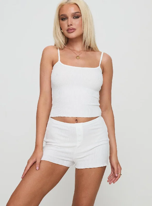 halia-short-white