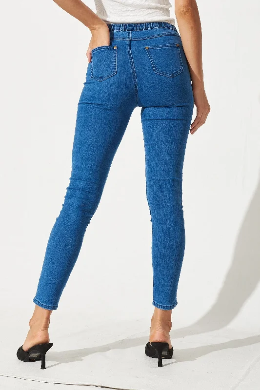 hollie-basic-jegging-in-blue-denim