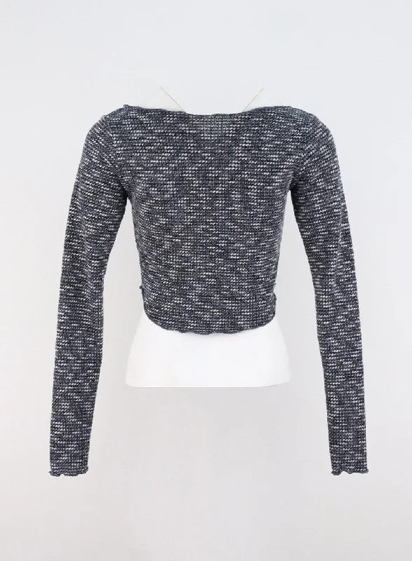 v-neck-long-sleeve-crop-top-co304